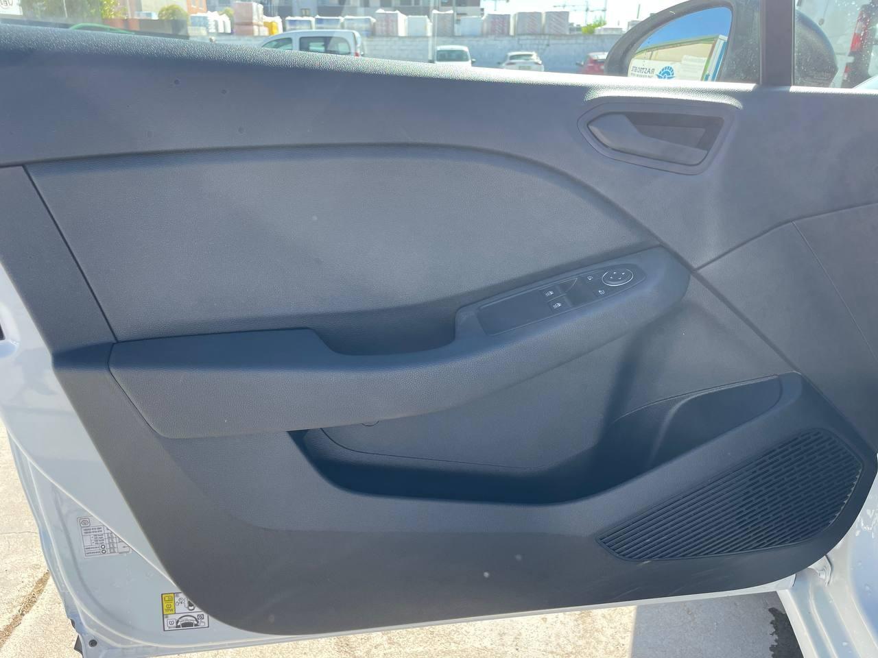 2022 Renault Clio Clio  Business TCe 74 kW (100CV) GLP coche de segunda mano