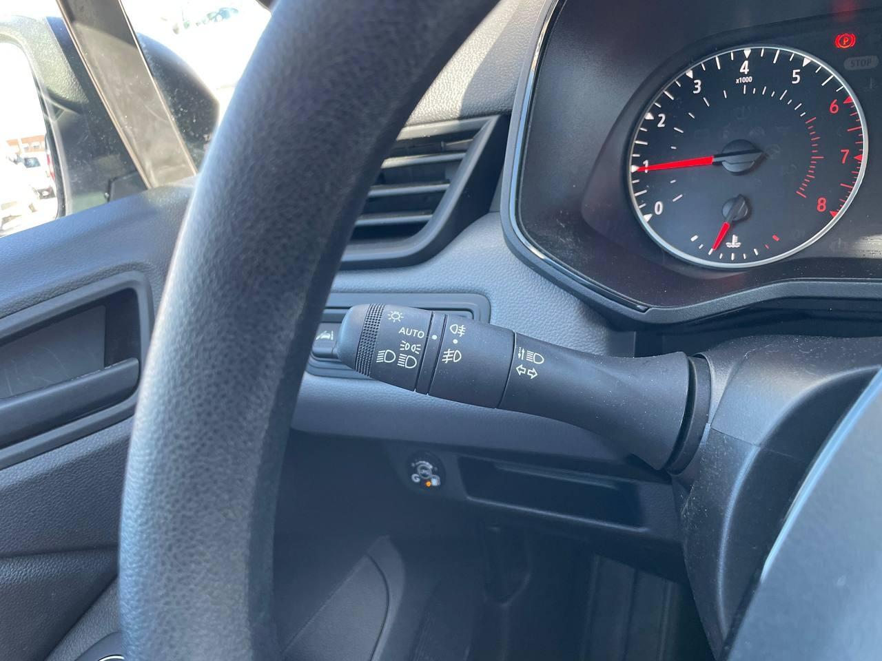 2022 Renault Clio Clio  Business TCe 74 kW (100CV) GLP coche de segunda mano