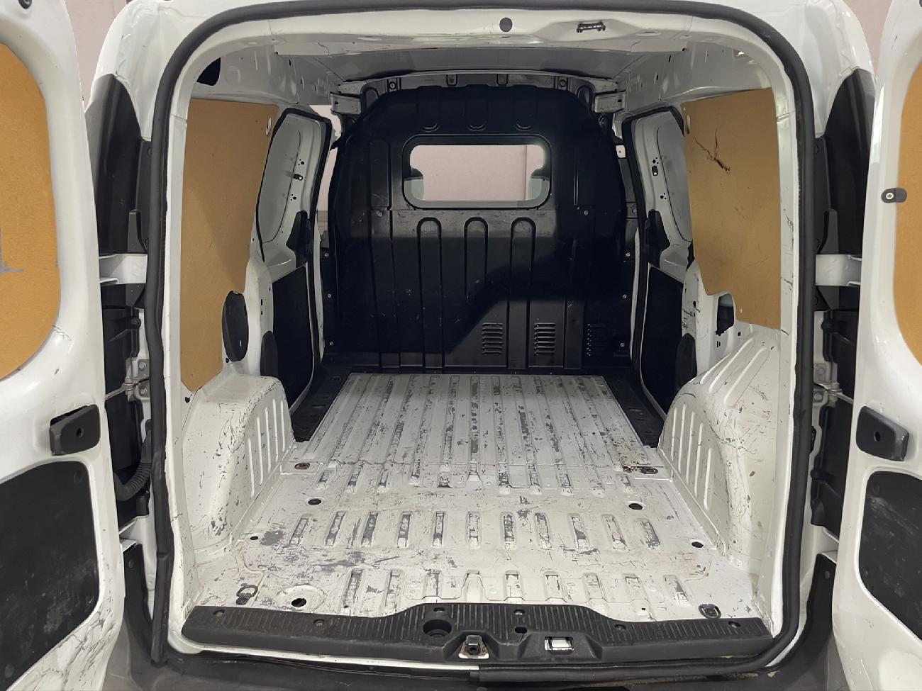2021 Dacia Dokker Dokker Van Essential 1.6 80kW (110CV) ECO-G coche de segunda mano