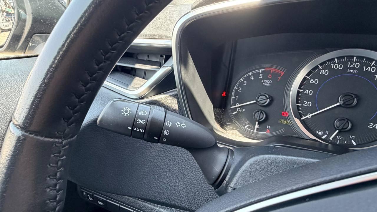 2022 Toyota Corolla Corolla 1.8 125H BUSINESS PLUS E-CVT (122CV) coche de segunda mano