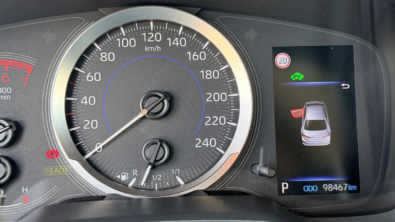 2022 Toyota Corolla Corolla 1.8 125H BUSINESS PLUS E-CVT (122CV) coche de segunda mano