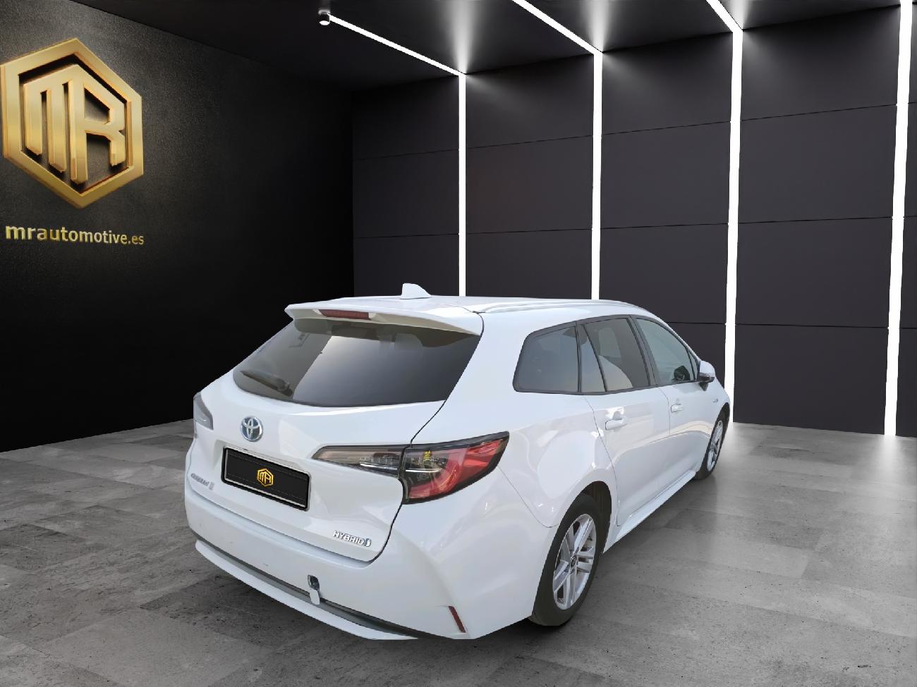 2021 Toyota Corolla Corolla 1.8 125H ACTIVE TECH E-CVT TOU SPORT coche de segunda mano