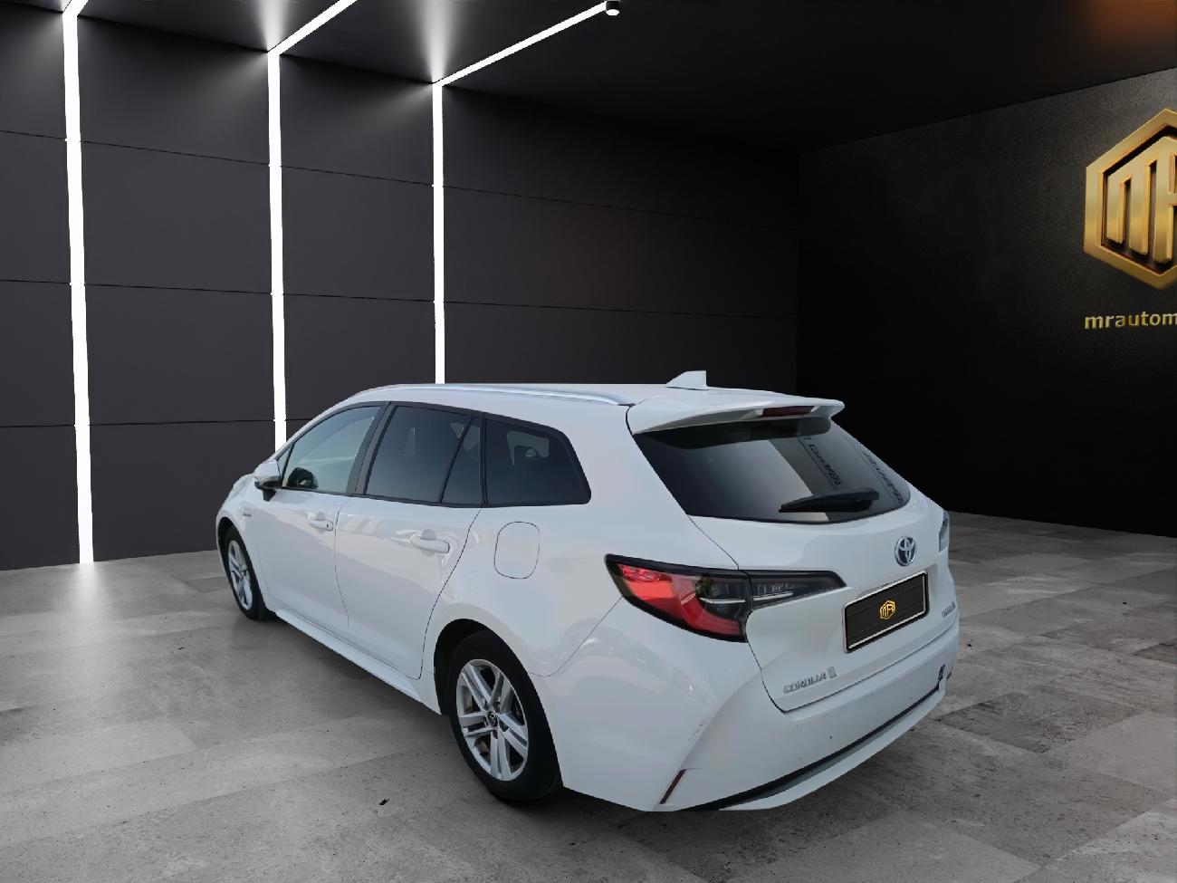 2021 Toyota Corolla Corolla 1.8 125H ACTIVE TECH E-CVT TOU SPORT coche de segunda mano