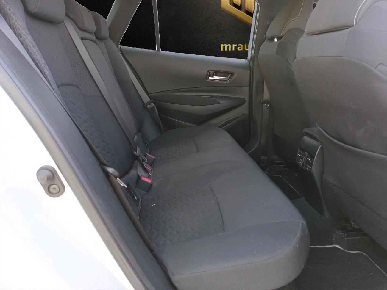 2021 Toyota Corolla Corolla 1.8 125H ACTIVE TECH E-CVT TOU SPORT coche de segunda mano