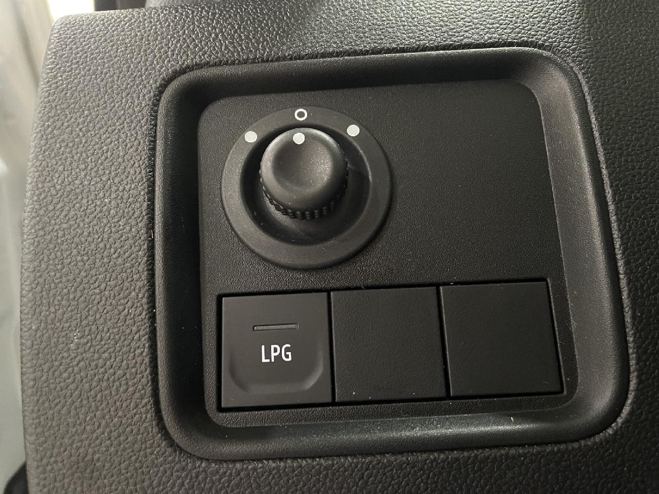 2022 Dacia Duster Duster Comfort TCE 74kW (100CV) ECO-G 4X2 coche de segunda mano