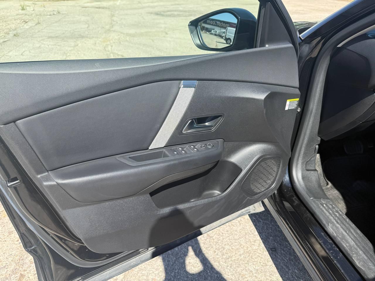 2023 Citroën C4 C4 BlueHDi 130 S&S EAT8 Feel Pack 96 kW 5P Automática coche de segunda mano