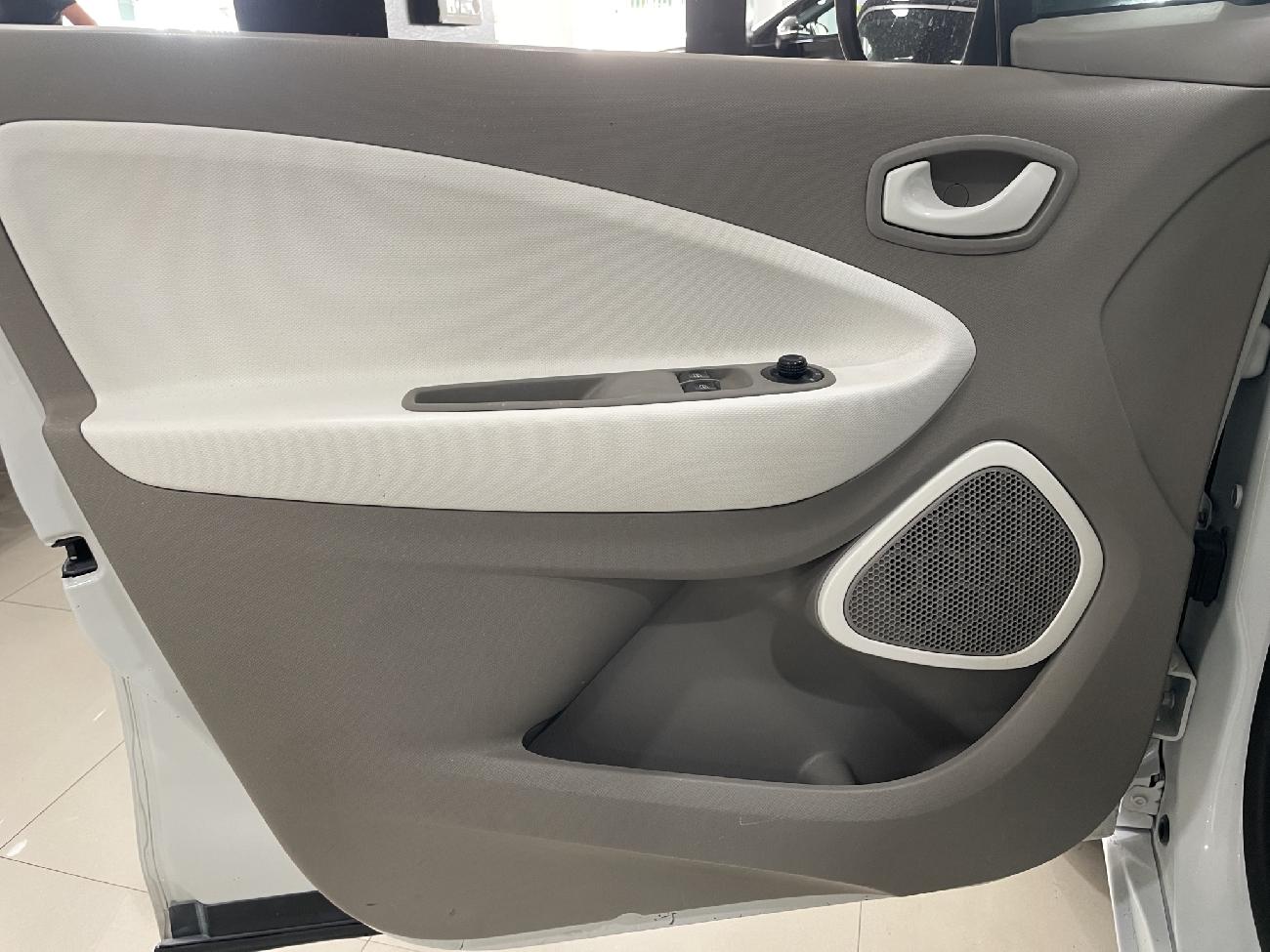 2018 Renault Zoe Zoe Life 40 R90 (92CV) coche de segunda mano
