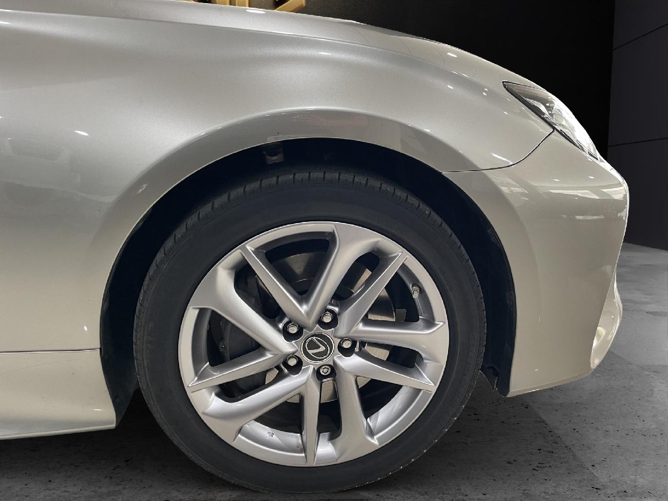 2020 Lexus RC RC 2.5 300h Executive Navigation coche de segunda mano