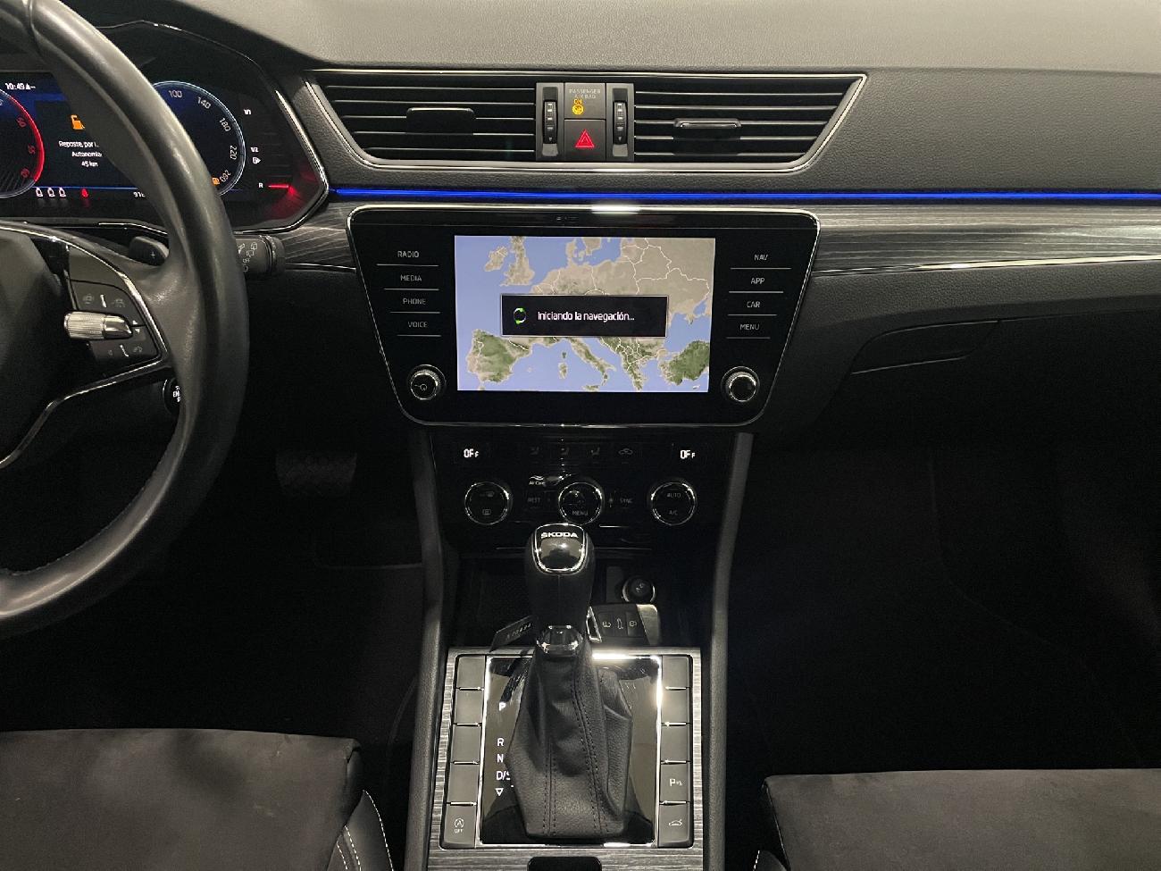 2022 Skoda SuperB SuperB Combi 2.0 TDI 110kW (150CV) DSG Style coche de segunda mano