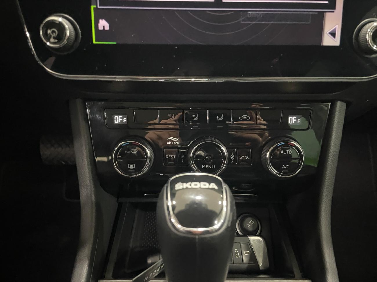 2022 Skoda SuperB SuperB Combi 2.0 TDI 110kW (150CV) DSG Style coche de segunda mano