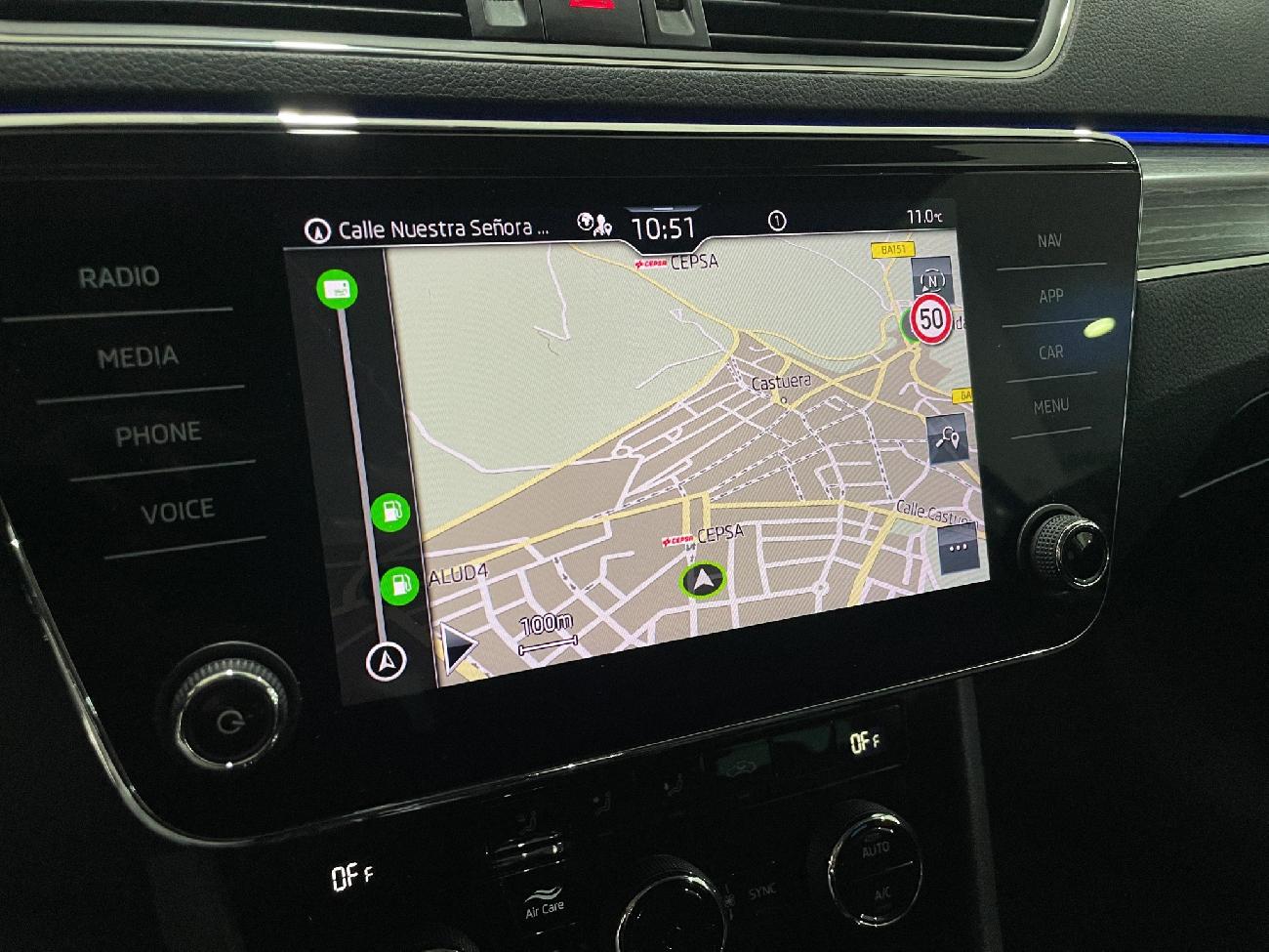 2022 Skoda SuperB SuperB Combi 2.0 TDI 110kW (150CV) DSG Style coche de segunda mano