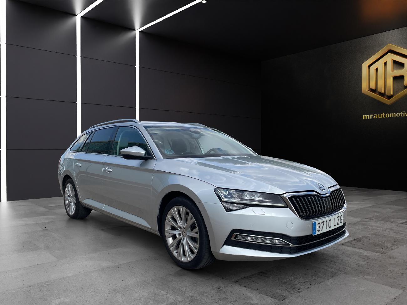 2022 Skoda SuperB SuperB Combi 2.0 TDI 110kW (150CV) DSG Style coche de segunda mano