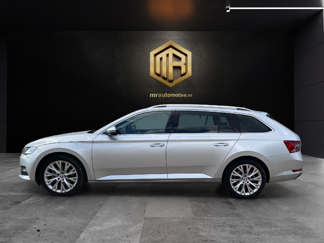 2022 Skoda SuperB SuperB Combi 2.0 TDI 110kW (150CV) DSG Style coche de segunda mano
