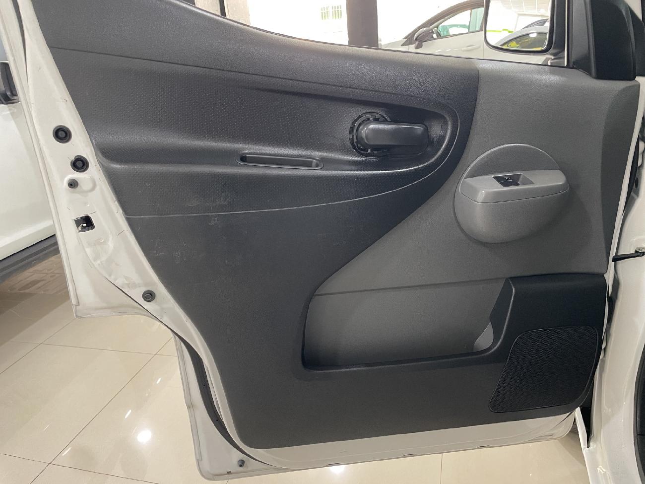 2015 Nissan NV200 NV200 Combi7 1.5dCi Comfort coche de segunda mano