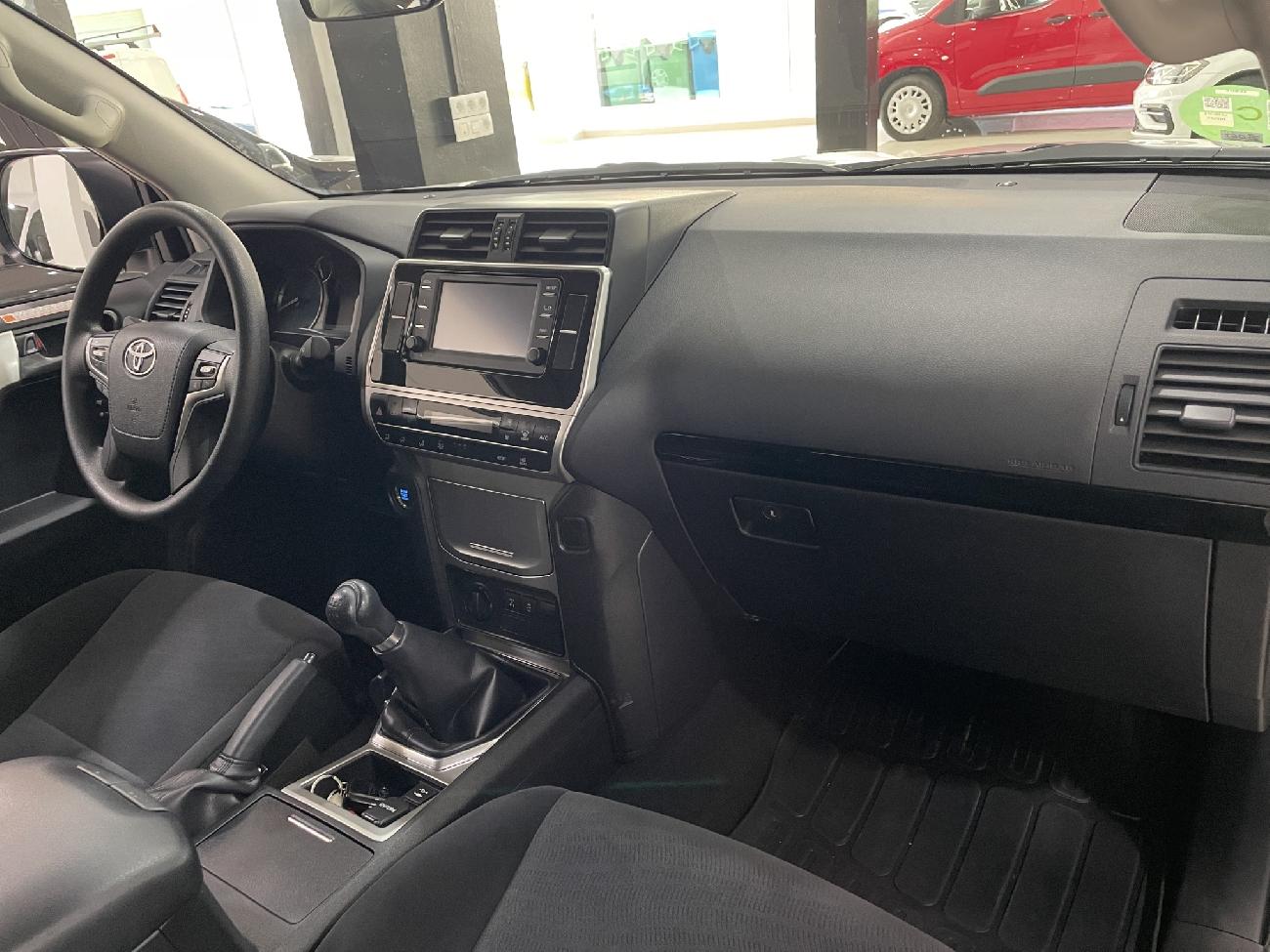 2021 Toyota Land Cruiser Land Cruiser 2.8 D-4D GX 130kW coche de segunda mano