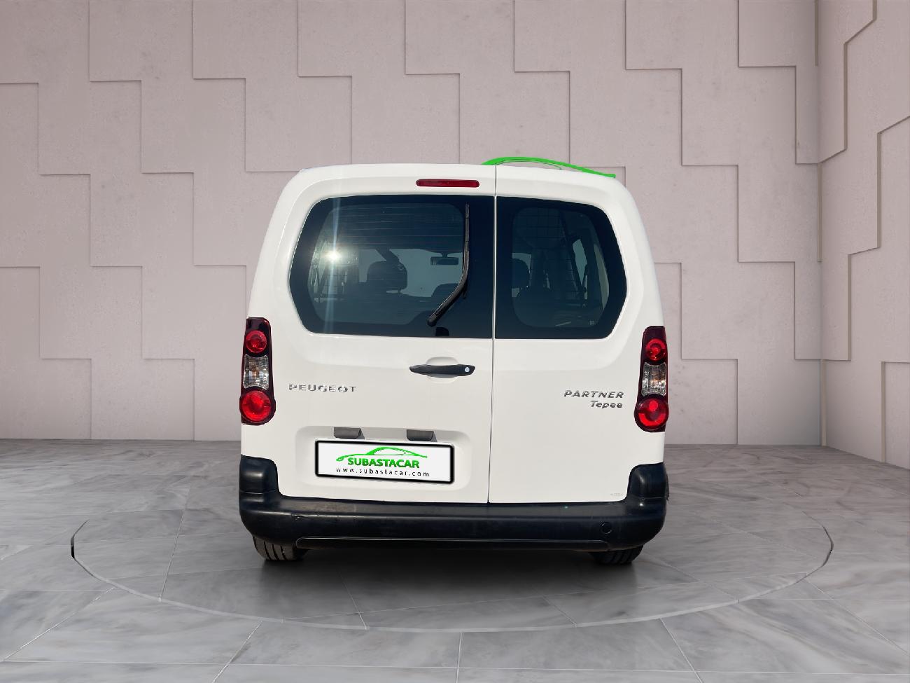 2018 Peugeot Partner Partner TEPEE Access 1.6 BlueHDi 55KW (75CV) coche de segunda mano