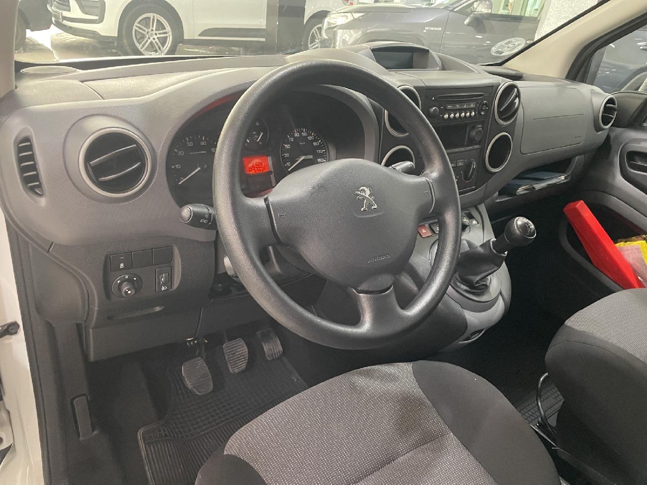 2018 Peugeot Partner Partner TEPEE Access 1.6 BlueHDi 55KW (75CV) coche de segunda mano