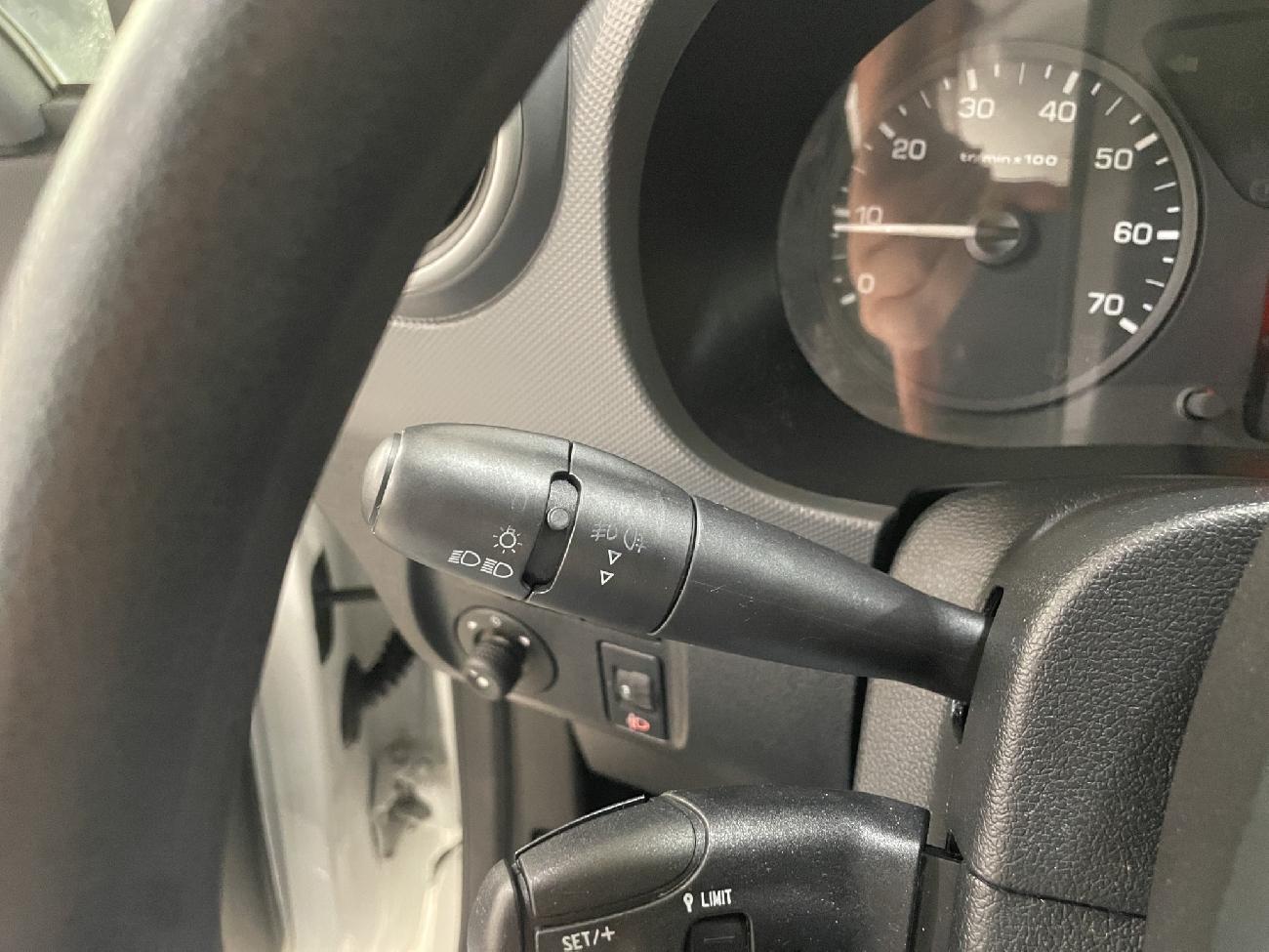 2018 Peugeot Partner Partner TEPEE Access 1.6 BlueHDi 55KW (75CV) coche de segunda mano