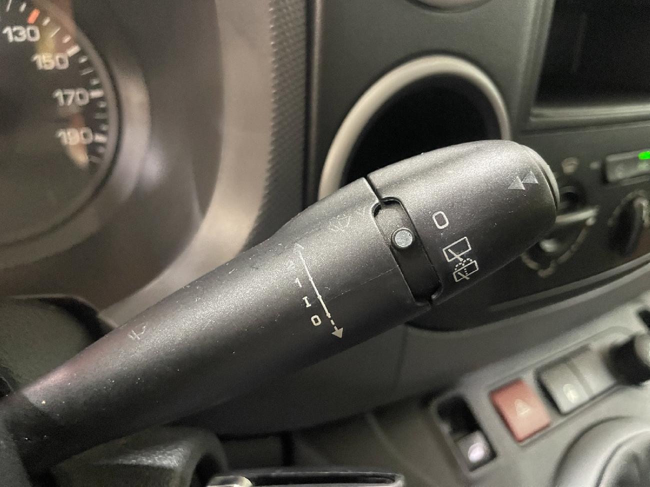 2018 Peugeot Partner Partner TEPEE Access 1.6 BlueHDi 55KW (75CV) coche de segunda mano