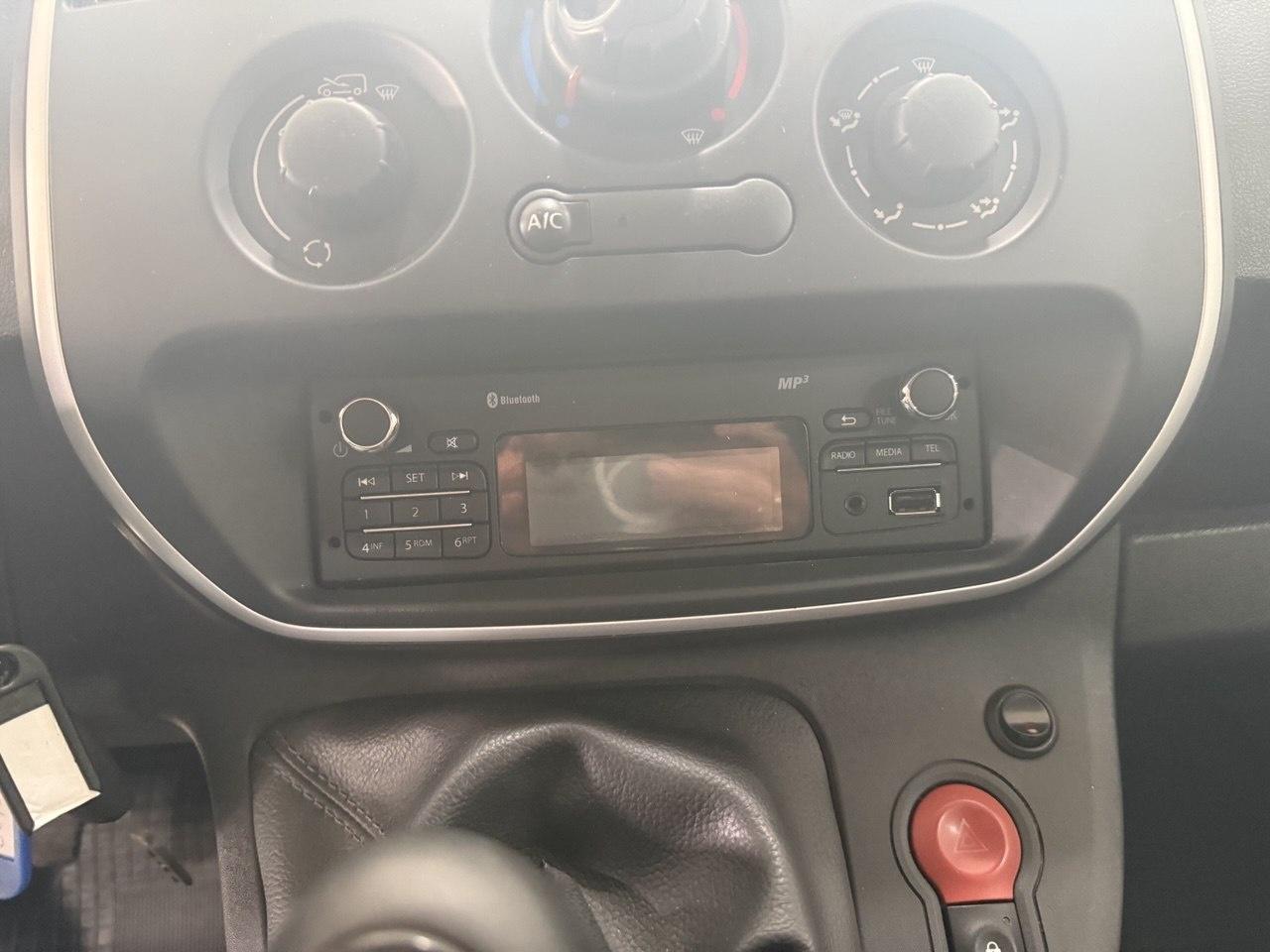 2019 Renault Kangoo Kangoo FURGÓN Profesional dCi 55kW (75CV) Euro 6 coche de segunda mano