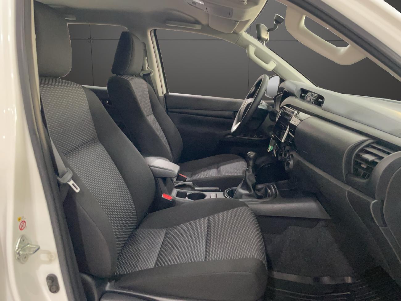 2020 Toyota Hilux Hilux Hilux 2.4 D-4D Cabina Doble GX 4x4  coche de segunda mano