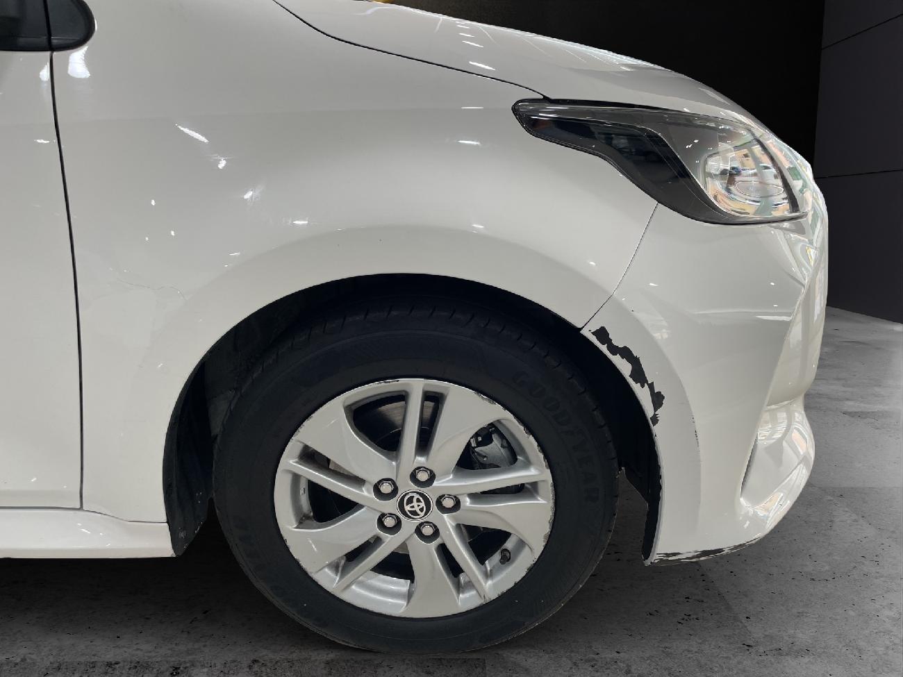 2024 Toyota Yaris Yaris 1.5 120H Business Plus coche de segunda mano