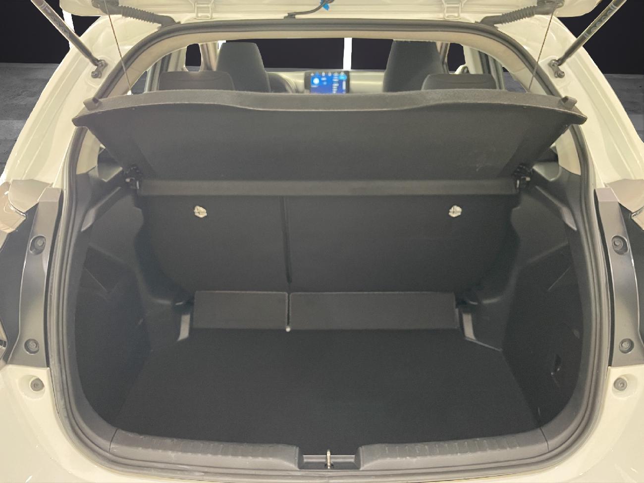 2024 Toyota Yaris Yaris 1.5 120H Business Plus coche de segunda mano