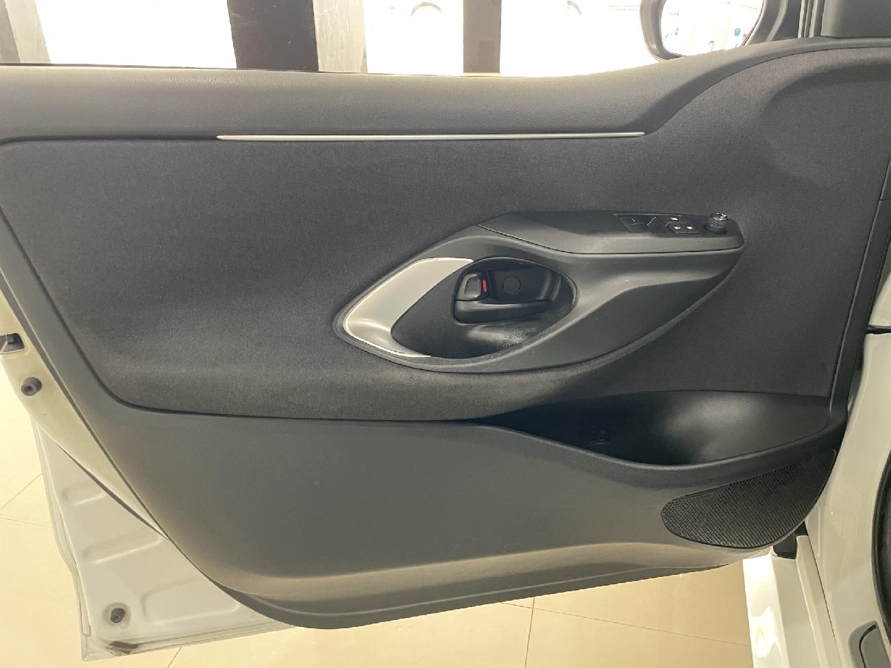 2024 Toyota Yaris Yaris 1.5 120H Business Plus coche de segunda mano