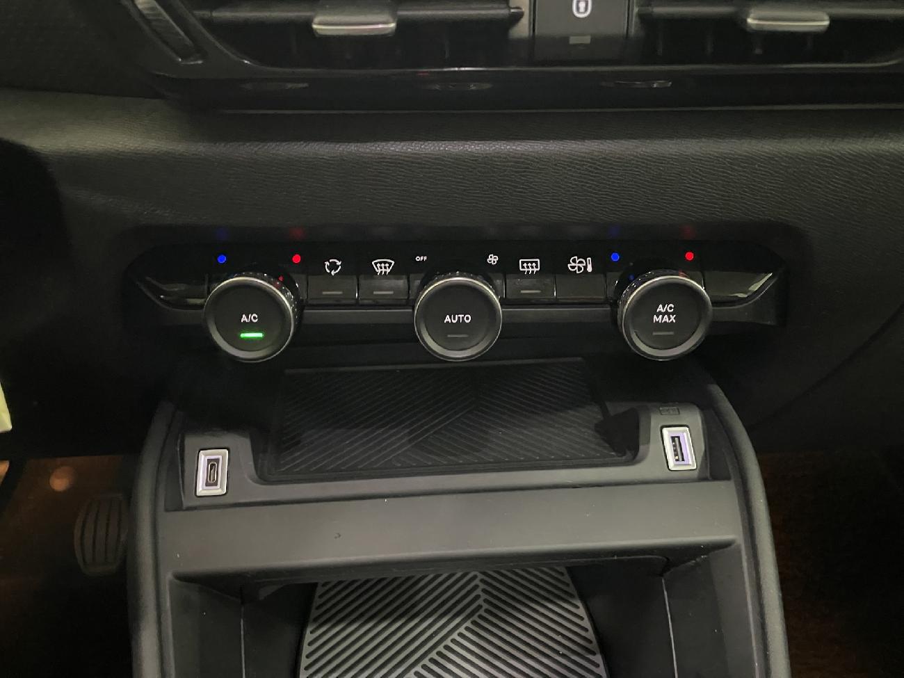 2022 Citroën C4 C4 BlueHdi 110 S&S Feel Pack  coche de segunda mano