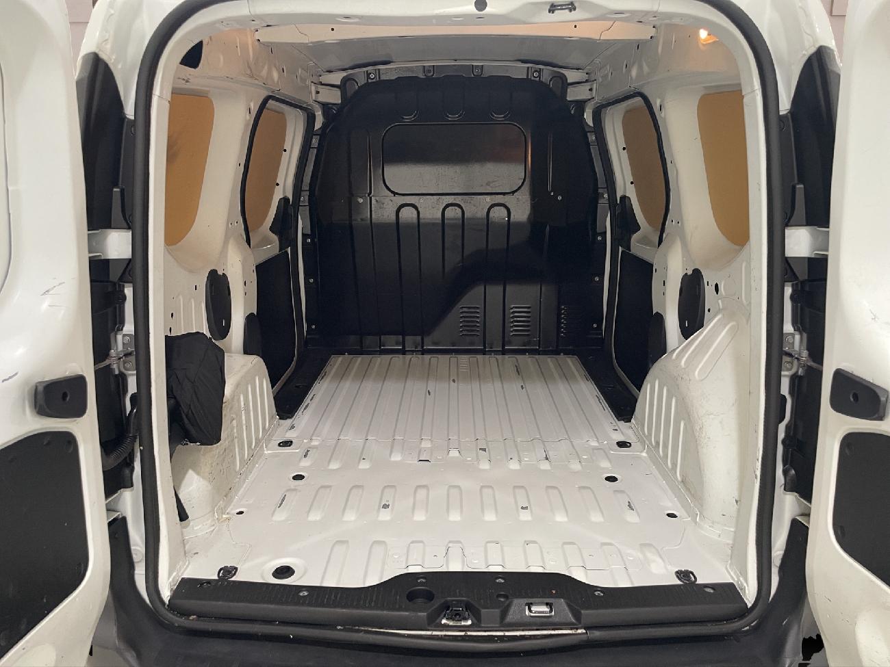 2021 Dacia Dokker Dokker Van Essential 1.6 80kW (110CV) ECO-G coche de segunda mano