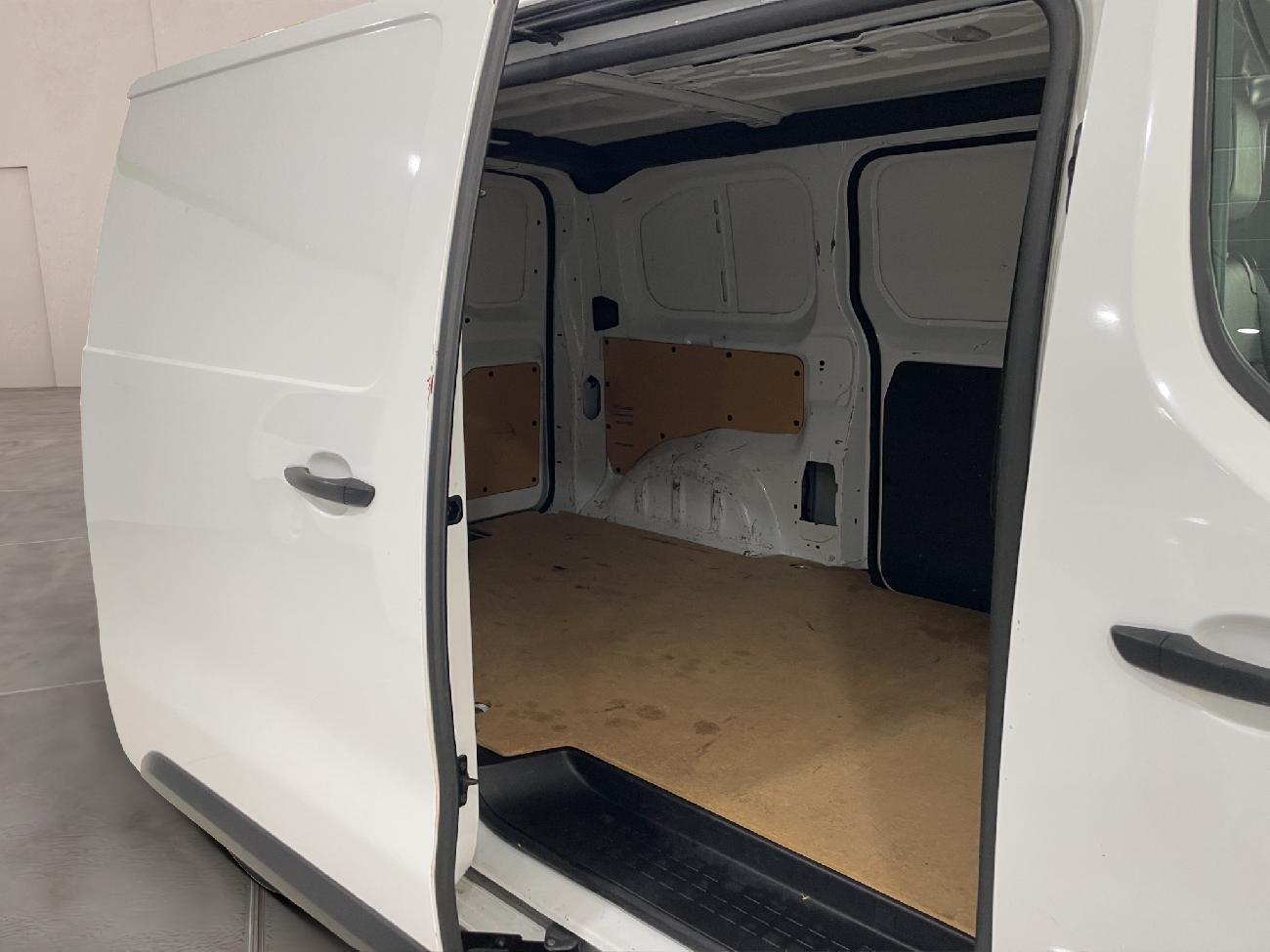 2021 Citroën Jumpy Jumpy Talla M BlueHDi 100 S&S 6v Control furgón coche de segunda mano