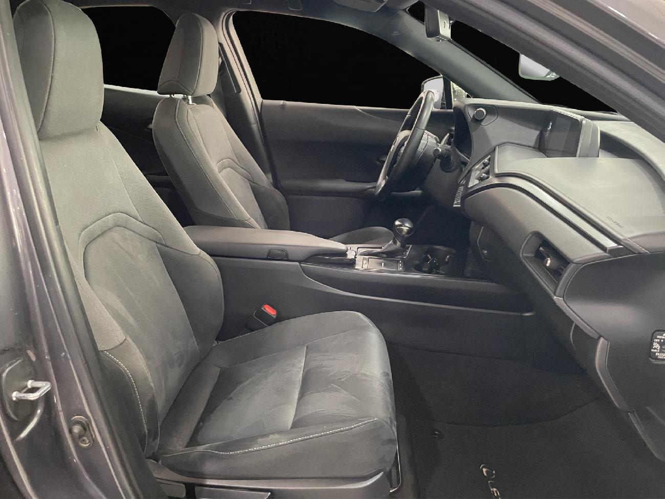 2022 Lexus UX UX 2.0 250h Business coche de segunda mano