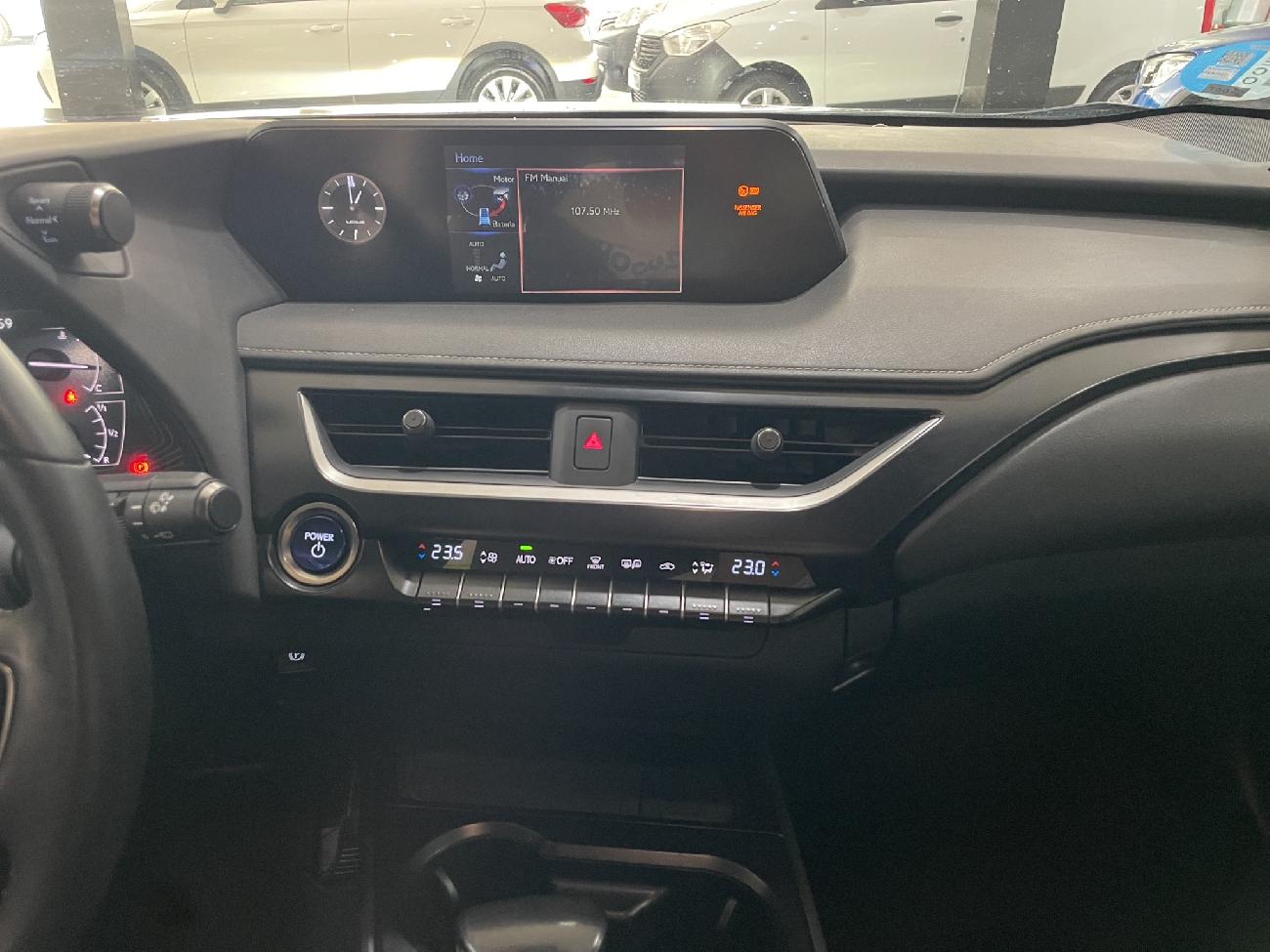 2022 Lexus UX UX 2.0 250h Business coche de segunda mano
