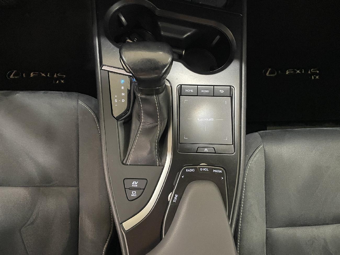 2022 Lexus UX UX 2.0 250h Business coche de segunda mano