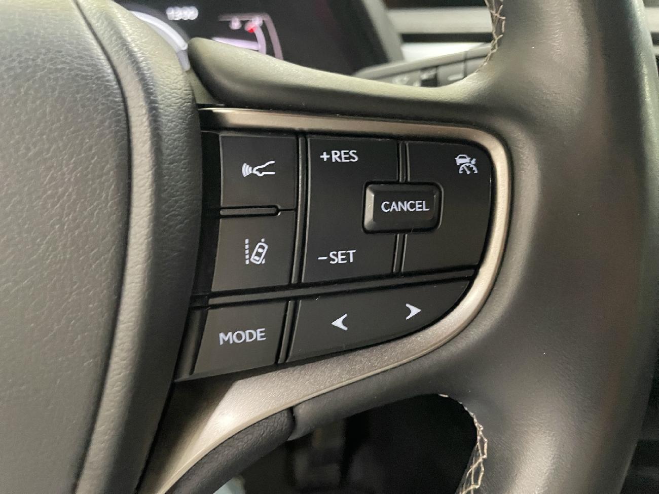 2022 Lexus UX UX 2.0 250h Business coche de segunda mano