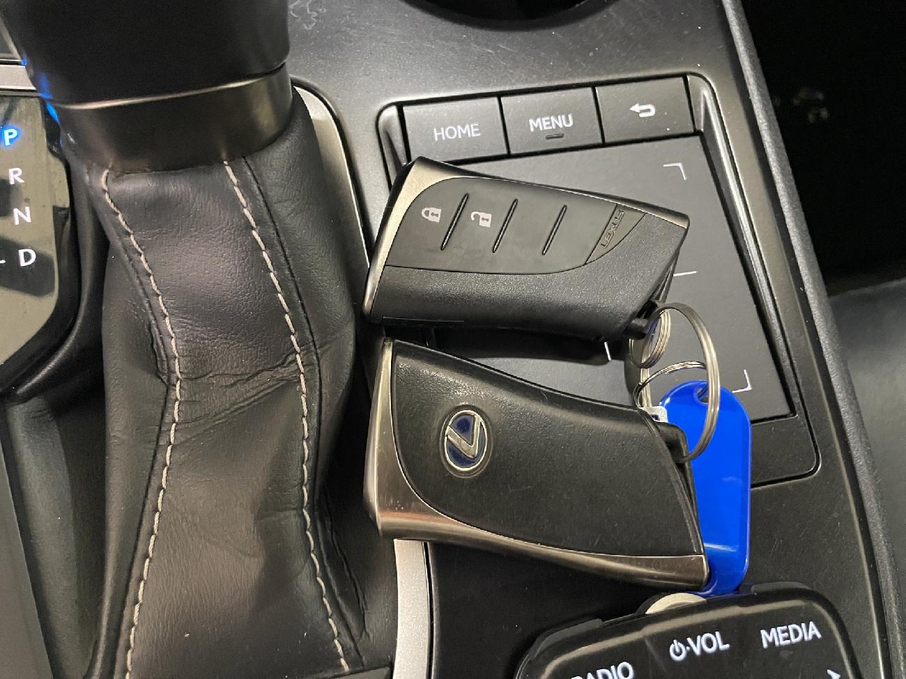 2022 Lexus UX UX 2.0 250h Business coche de segunda mano