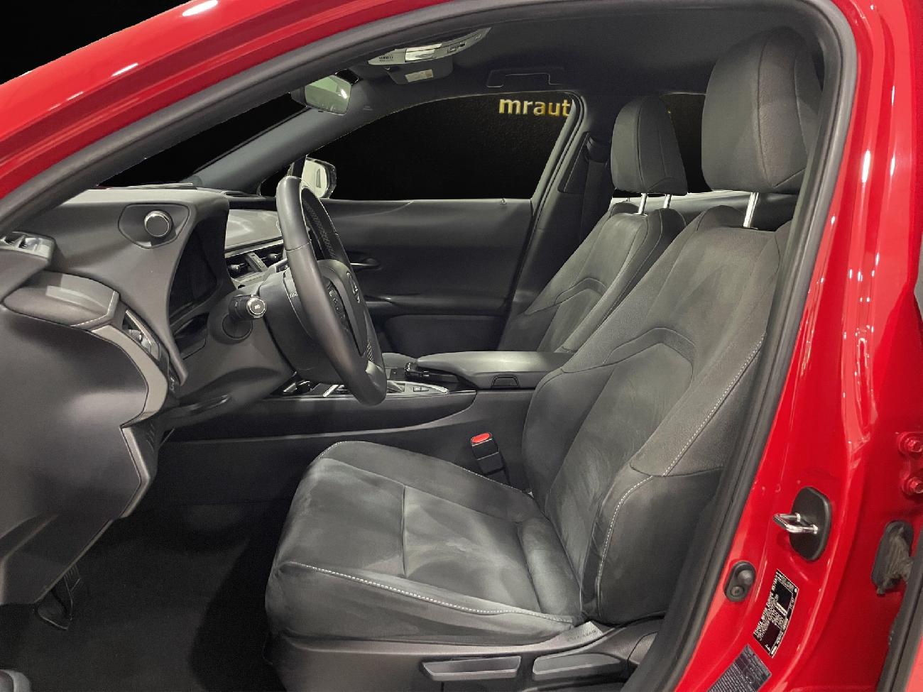 2020 Lexus UX UX 2.0 250h Business coche de segunda mano