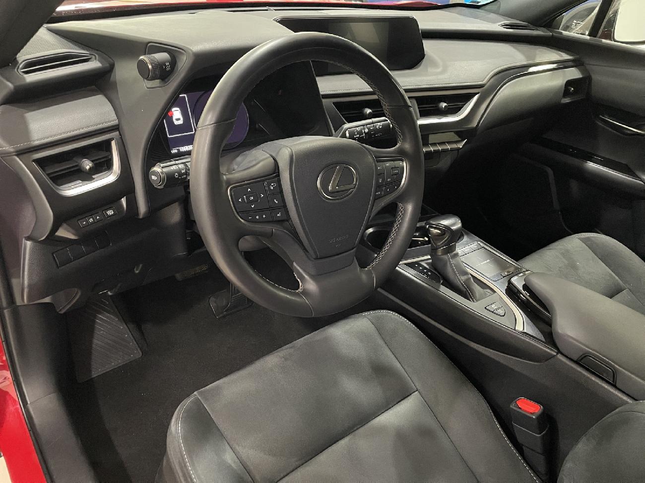 2020 Lexus UX UX 2.0 250h Business coche de segunda mano