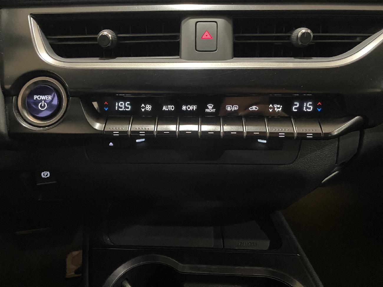 2020 Lexus UX UX 2.0 250h Business coche de segunda mano