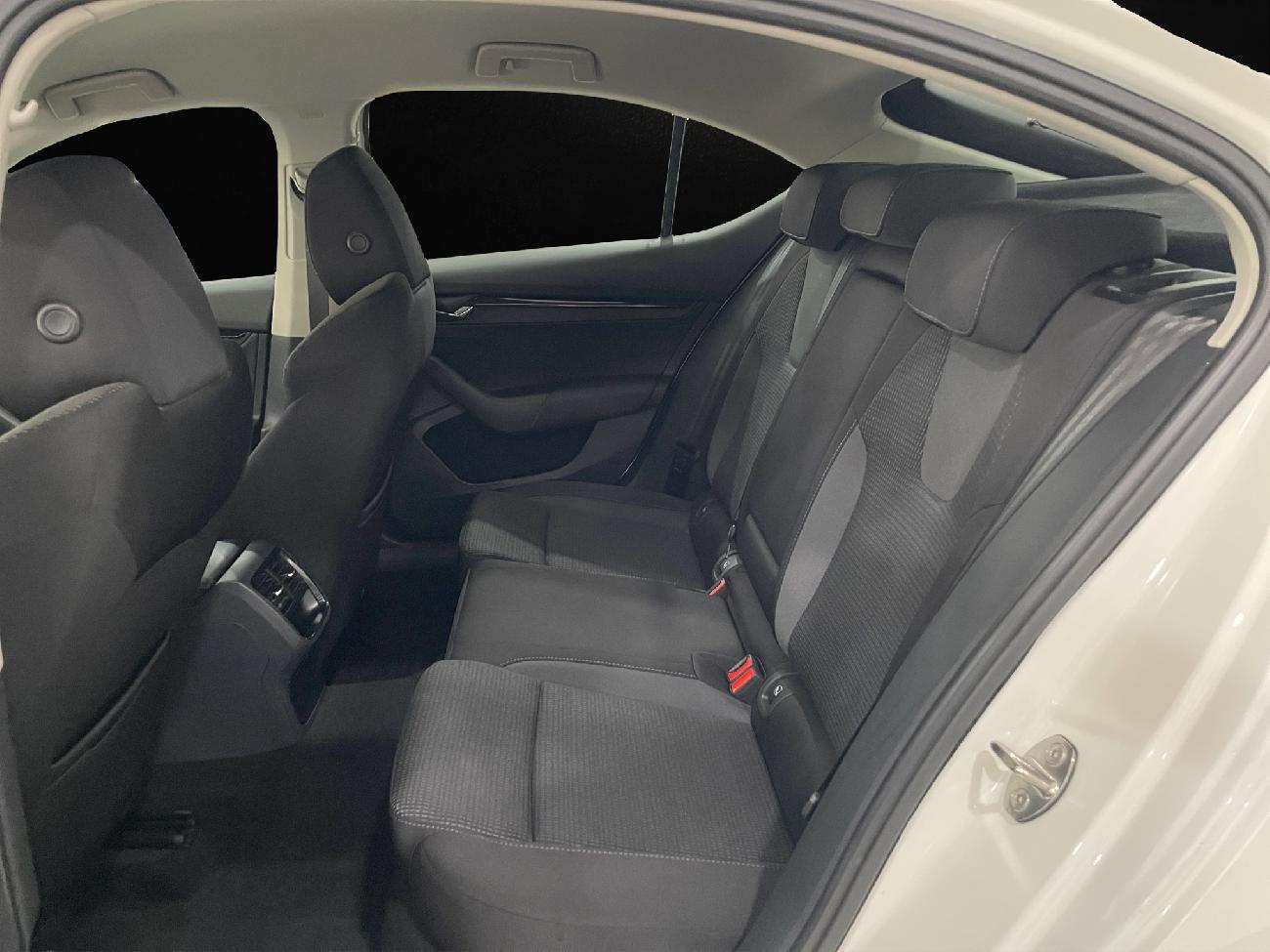 2023 Skoda Octavia Octavia 2.0 TDI 85kW (115 CV) Manual Ambition coche de segunda mano