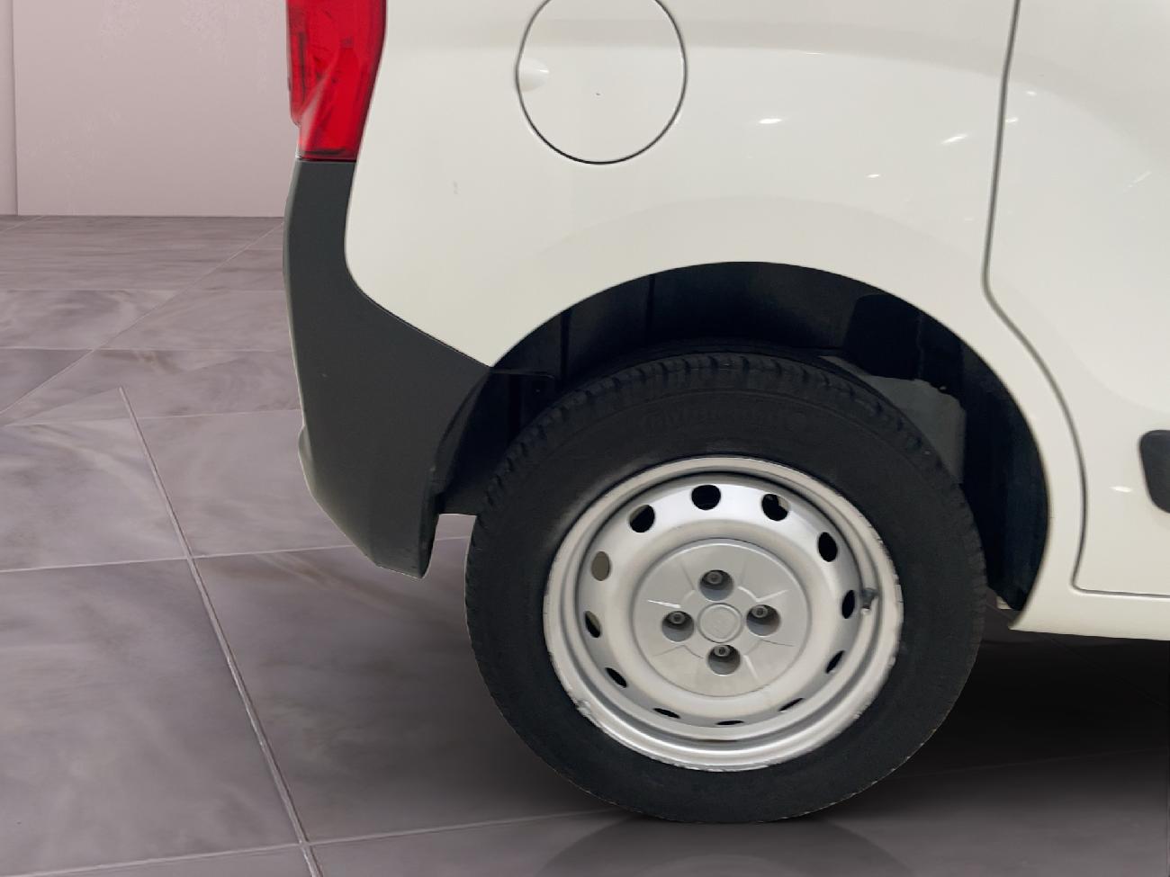 2021 Fiat Fiorino Fiorino Cargo SX N1 1.3 MJet 70 kW (95 CV)  coche de segunda mano