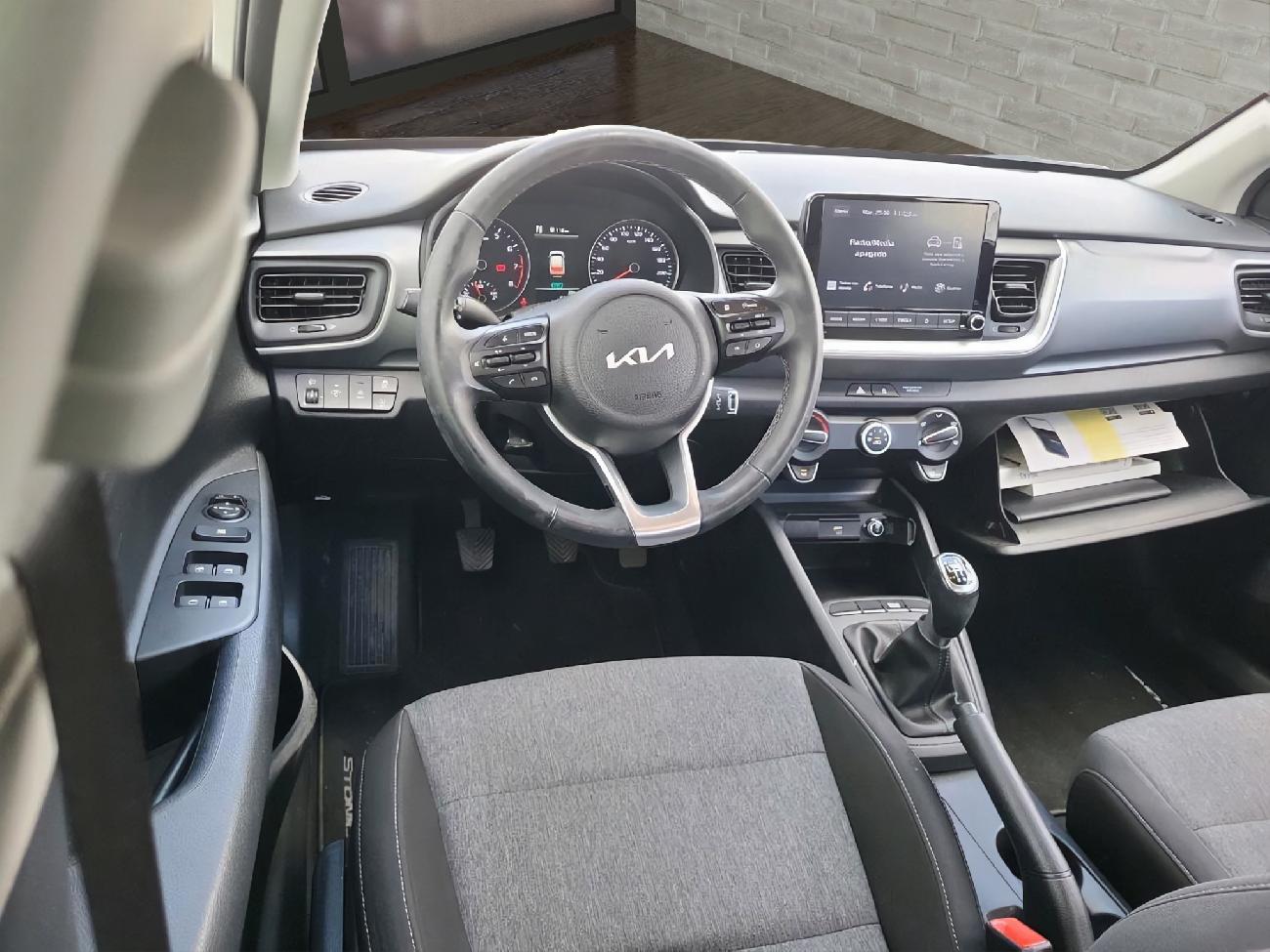 2022 KIA STONIC STONIC 1.0 T-GDi 74kW (100CV) MHEV iMT Concept coche de segunda mano
