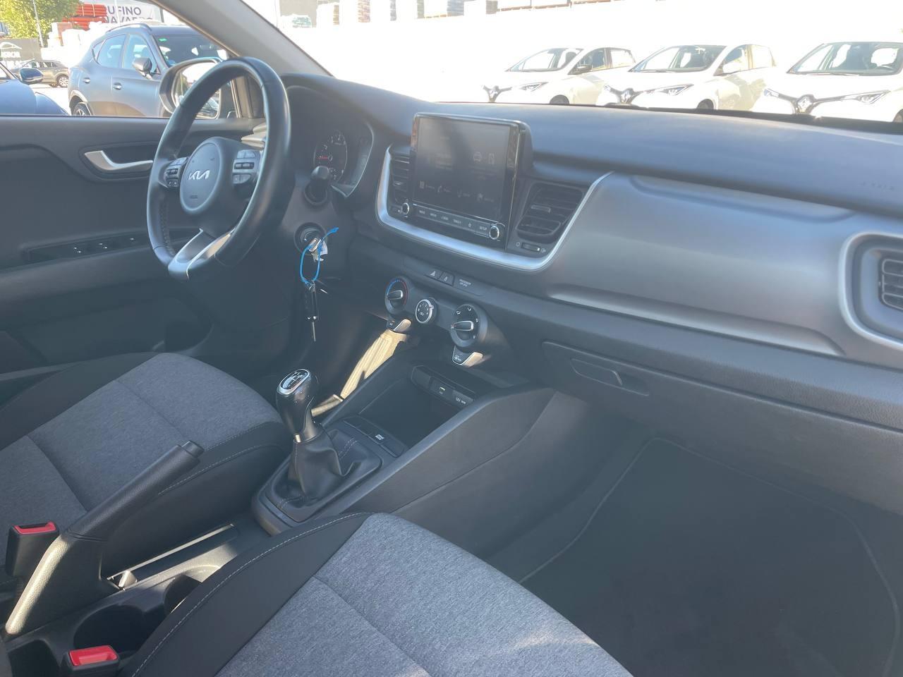 2023 KIA STONIC STONIC 1.0 T-GDi 74kW (100CV) MHEV iMT Concept coche de segunda mano