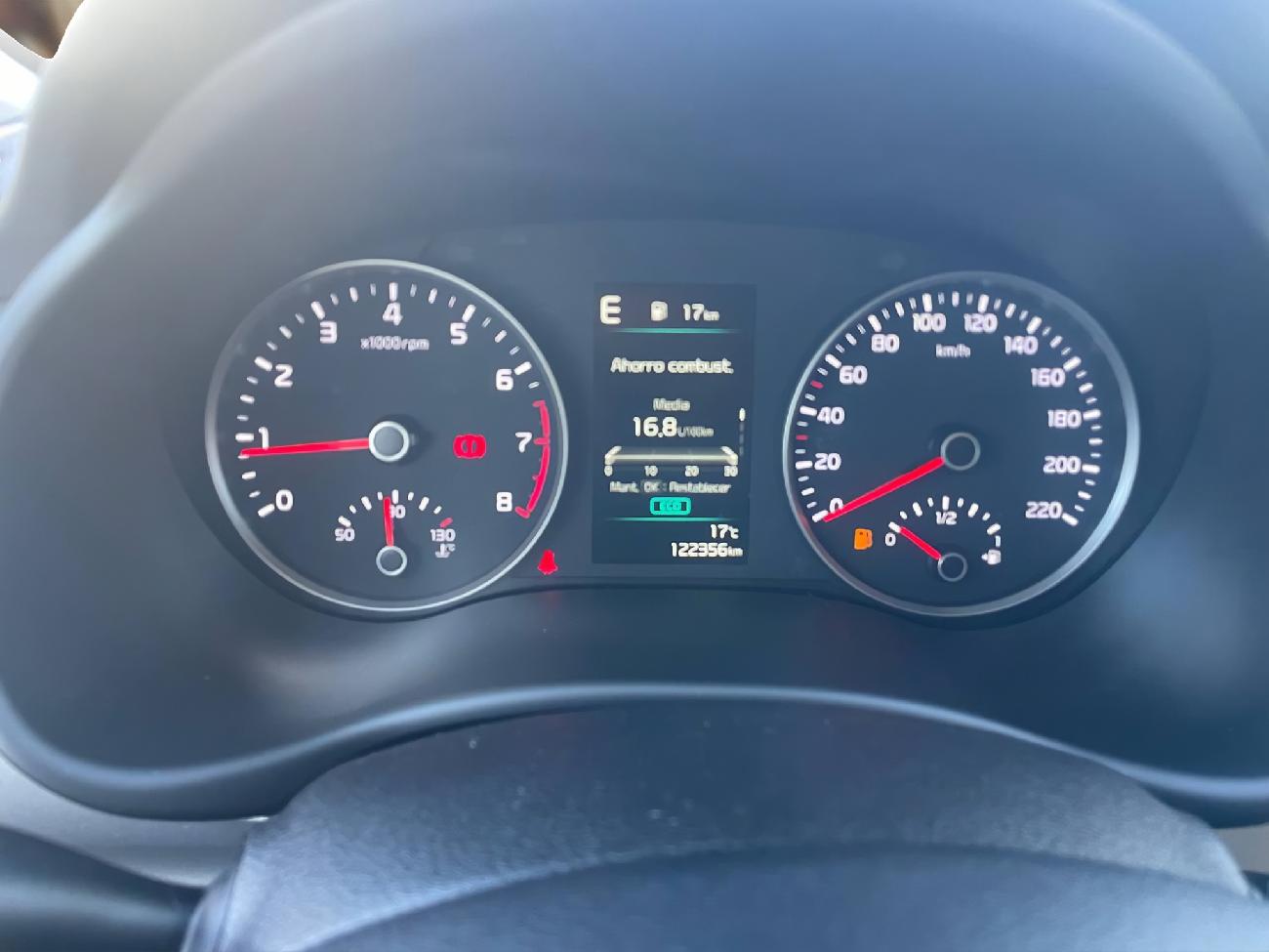 2023 KIA STONIC STONIC 1.0 T-GDi 74kW (100CV) MHEV iMT Concept coche de segunda mano