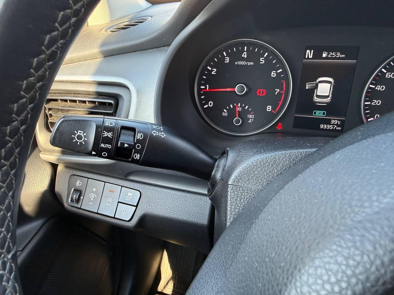 2023 KIA STONIC STONIC 1.0 T-GDi 74kW (100CV) MHEV iMT Concept coche de segunda mano