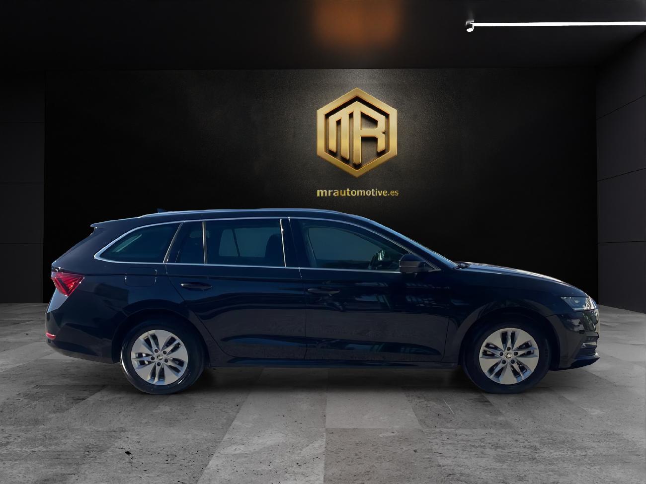 2023 Skoda Octavia Octavia Combi 2.0 TDI 110kW(150CV) DSG Ambition familiar coche de segunda mano