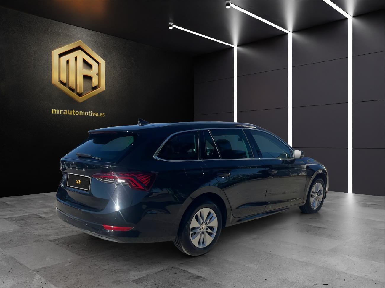 2023 Skoda Octavia Octavia Combi 2.0 TDI 110kW(150CV) DSG Ambition familiar coche de segunda mano