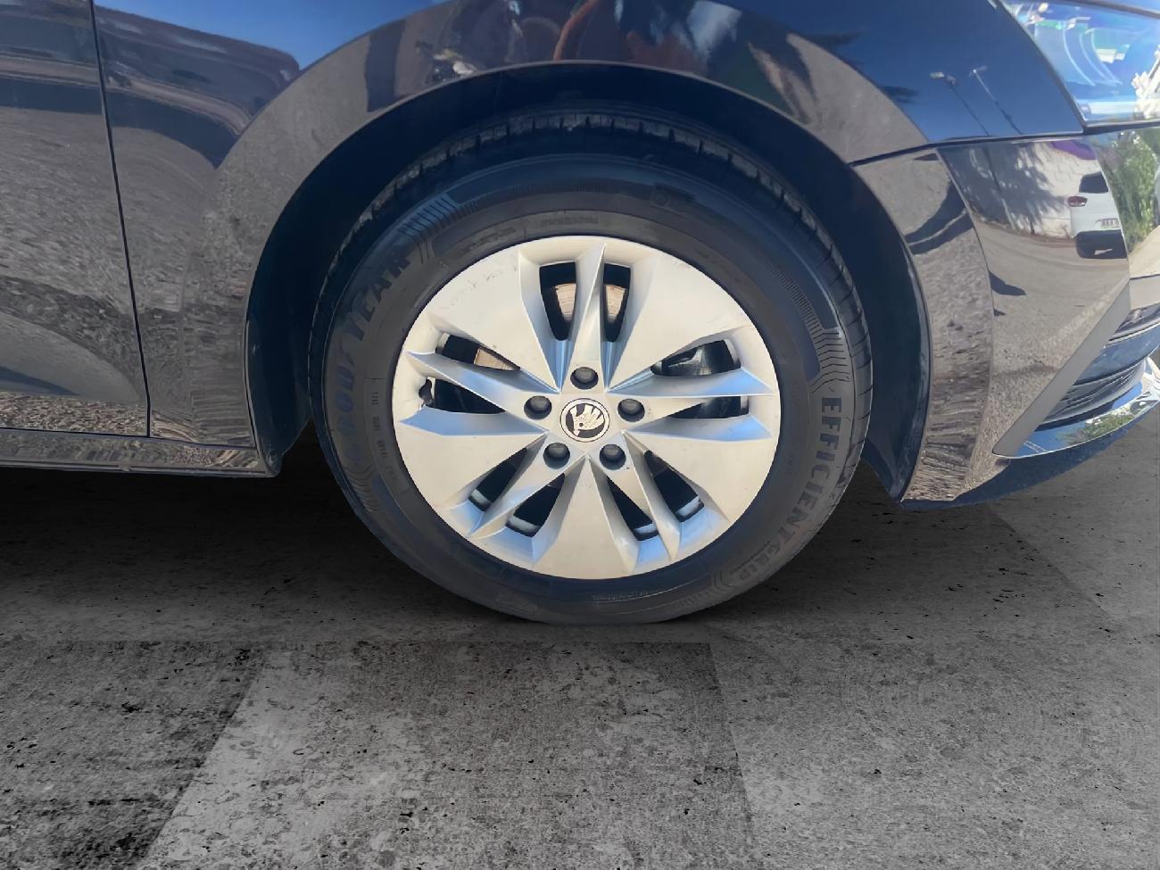 2023 Skoda Octavia Octavia Combi 2.0 TDI 110kW(150CV) DSG Ambition familiar coche de segunda mano