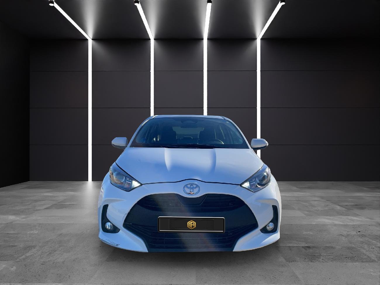 2024 Toyota Yaris Yaris 1.5 120H Business Plus coche de segunda mano