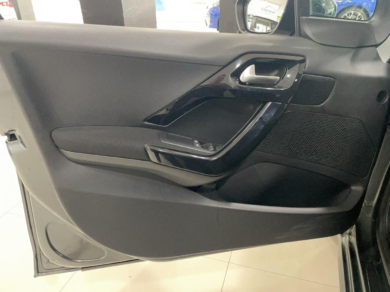 2017 Peugeot 208 208 1.6 BlueHDi Style 75 5p coche de segunda mano
